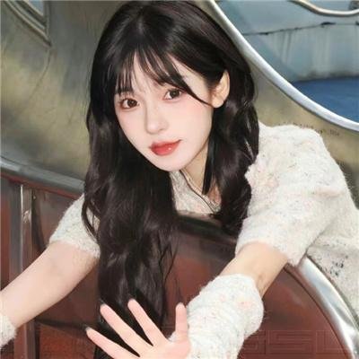 落在她身边 海报